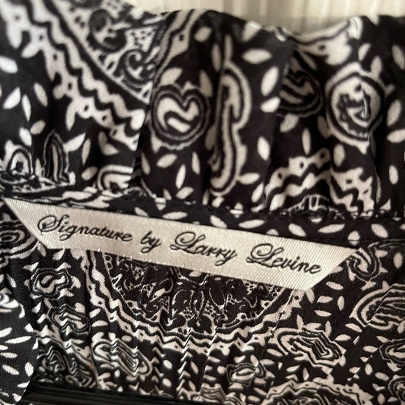 LARRY LEVINE~ BLACK/ WHITE~ BLOUSE~LG - Picture 4 of 8